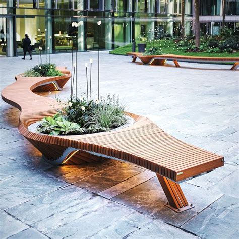 Botanic twist : a Customizable Green Urban Bench