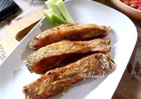 Resep Ikan Gurame Goreng oleh fadhila azharini - Cookpad