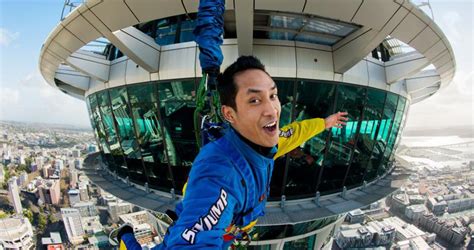 Auckland SkyJump - SkyTower - RTW Backpackers