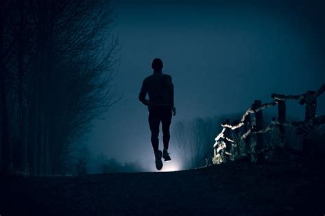 Running at Night Safety: Benefits, Top Tips and Gear - Ready.Set ...