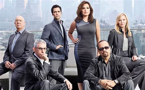 Law & Order: SVU Cast Pic - TV Fanatic