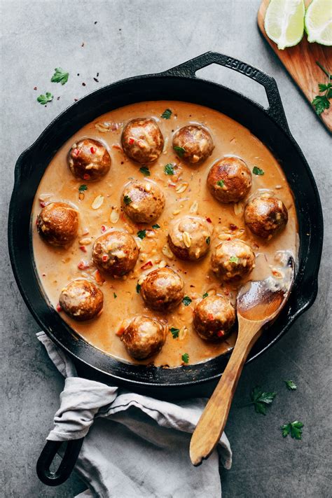 Fonio Balls in African Peanut Sauce - Full of Plants