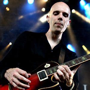 Billy Howerdel - Age, Family, Bio | Famous Birthdays