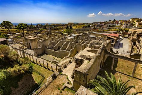 Herculaneum | History, Archeology, Papyri, & Facts | Britannica