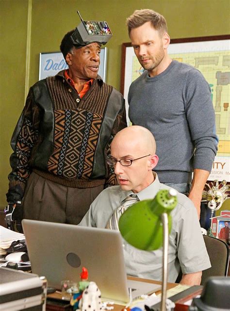 First Look at 'Community' Season 6