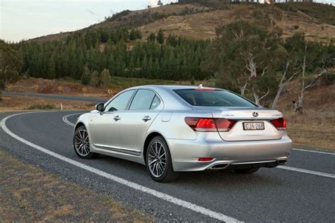 LEXUS LS 600h REVIEW