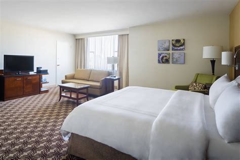 Hotels by Acrisure Arena | Pittsburgh Marriott City Center