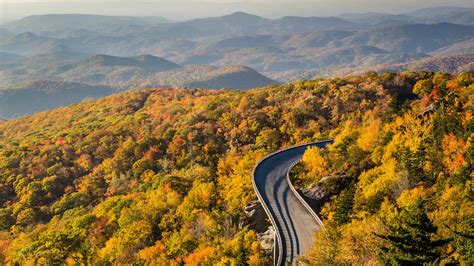 Plan Your Road Trip on the Blue Ridge Parkway with This Ultimate Guide ...