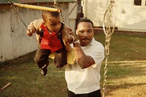 These Incredible Family Photos of MLK Show A Side Of Him That Will Warm ...