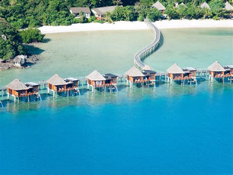 5 Dreamy Overwater Bungalows in Fiji (and Fiji Bures)