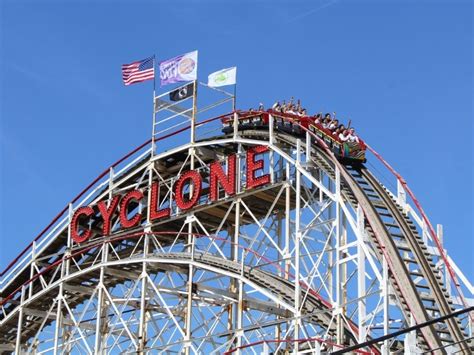 Coney Island Rides: Top Thrills for the Ultimate Experience