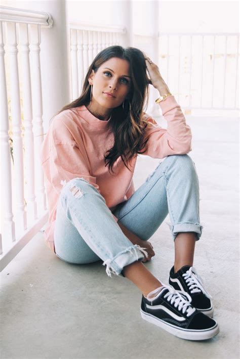 Pink Tee + Black Vans - Lindsay Marcella | Cute outfits, How to wear ...