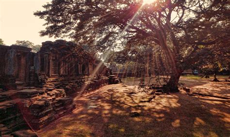 Exploring Phimai Historical Park in Northeastern Thailand - I Wander