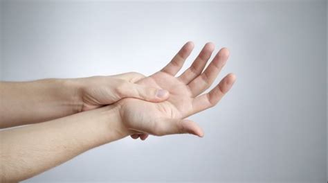 Here Are Some Common Symptoms Of Tingling In The Hands - My Healthygram