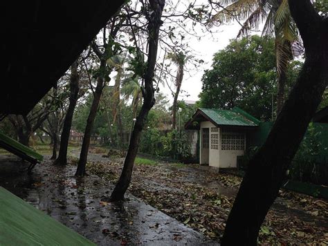 Lemery Batangas Beach Resort - Oh My Buhay