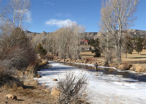 Things to Do in Estes Park in Winter (Adventures for the Whole Family!)