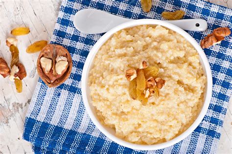 Premium Photo | Porridge in a bowl