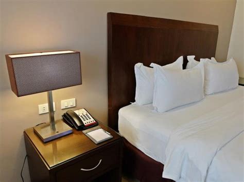 Deluxe King Room | Mandarin Plaza Hotel