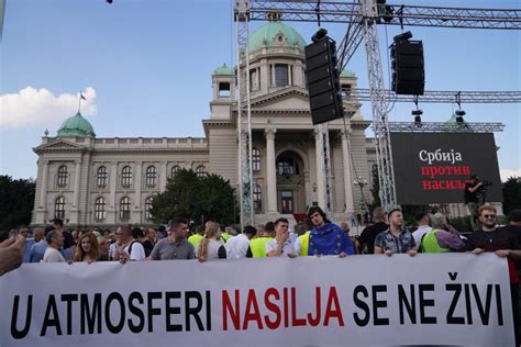 Poslušajte sve govore sa šestog protesta "Srbija protiv nasilja" (VIDEO)