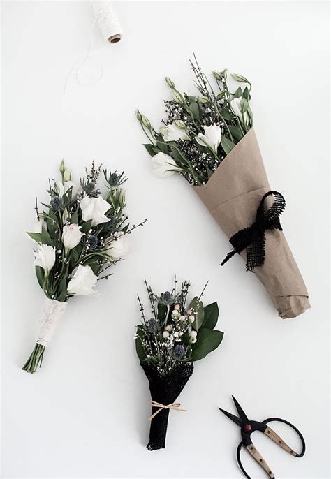 3 Easy Ways to Wrap Flowers - Homey Oh My