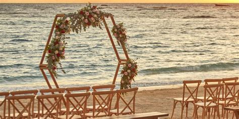 Beach Area wedding venue in Bahia Principe Luxury Ambar - Dominican ...