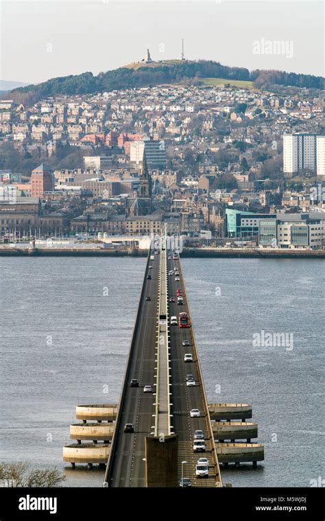 Bridge over river tay hi-res stock photography and images - Alamy