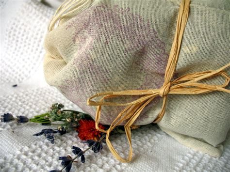 Dream Pillow Sachets- mugwort dream herb, set of 2 – Lizzy Lane Farm ...