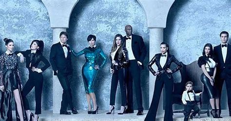 Kim Kardashian poses with entire family for incredible Christmas card ...