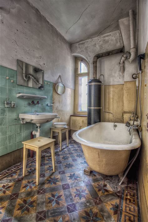 Feuille's Bathroom | Old abandoned buildings, Abandoned hotels ...