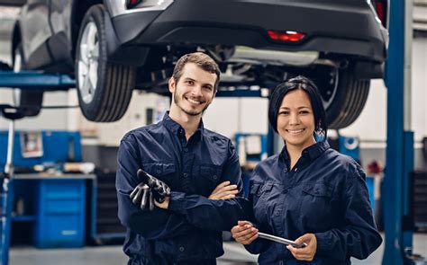 Top 10 Best Auto Mechanic Schools 2024 - College US