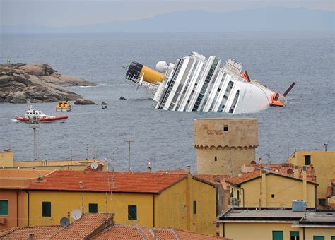 Cruise ship evacuation raises safety concerns - CBS News