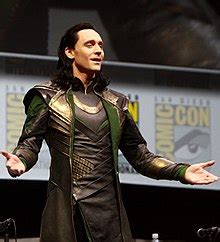 Tom Hiddleston - Wikipedia