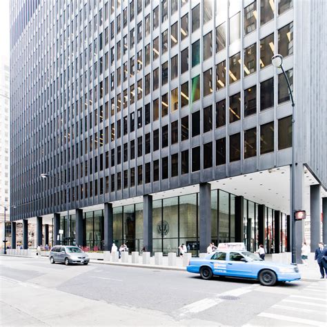 Gallery of AD Classics: Chicago Federal Center / Mies van der Rohe - 4