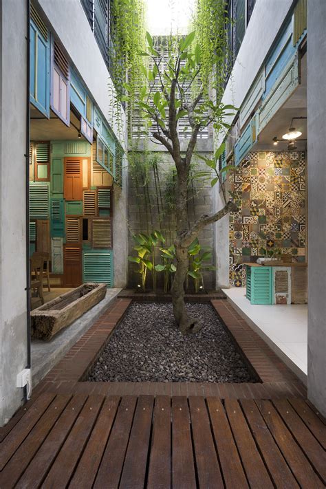 Vintage Wooden Panels, Brick and Ingenuity : Graha Lakon in Indonesia ...