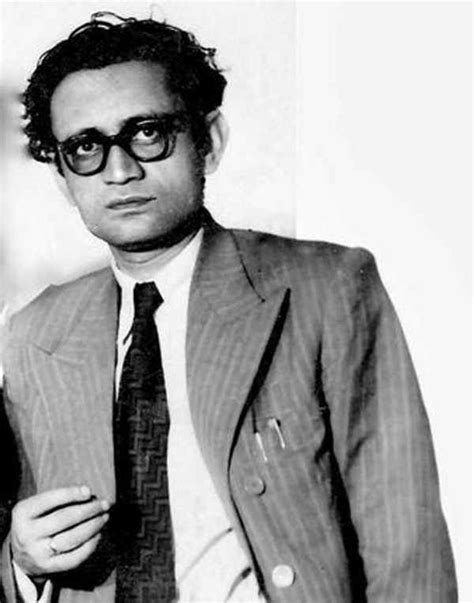 Saadat Hasan Manto Age, Death, Biography, Wife, Family, Facts & More ...