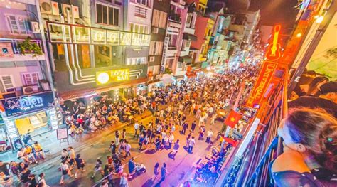 Bui Vien street - A guide to the backpacker street of Ho Chi Minh City