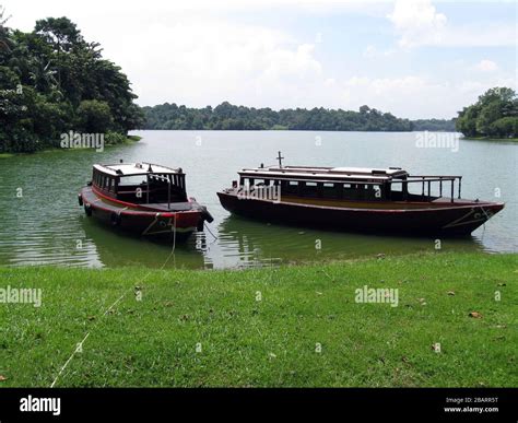 Traditional malay boats Stock Photo - Alamy