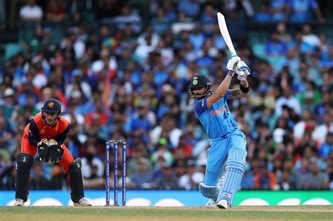 Virat Kohli plays a cover drive | ESPNcricinfo.com