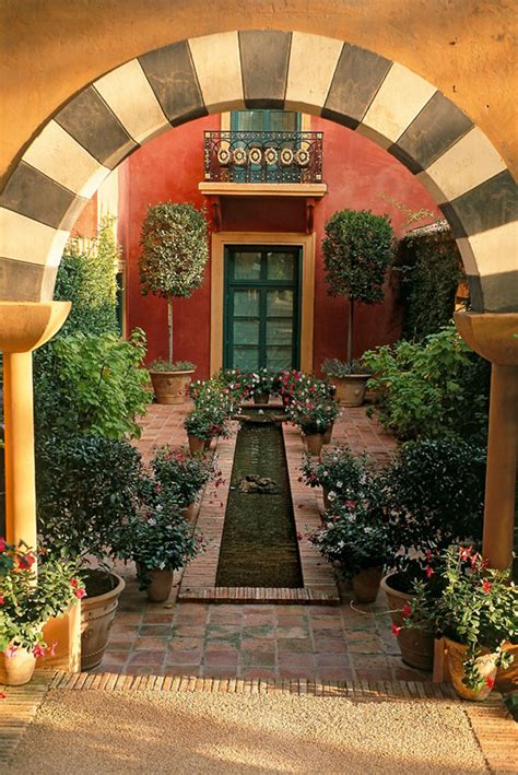 Look Inside Some of the Most Beautiful Private Gardens of the ...