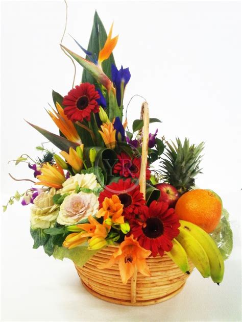 Best 25+ Fruit flower basket ideas on Pinterest | Fruit flowers, Fruit ...