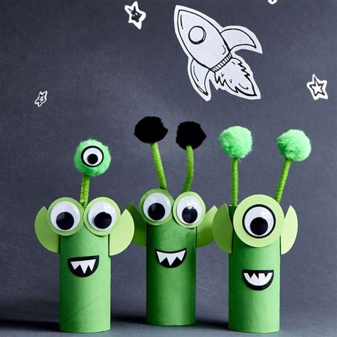 Cardboard Aliens | Fun crafts, Family crafts, Paper towel crafts