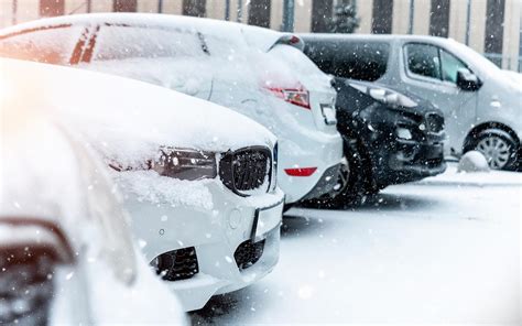 Cars For Snow: Which Should You Choose: AWD or 4WD? - Car & Life