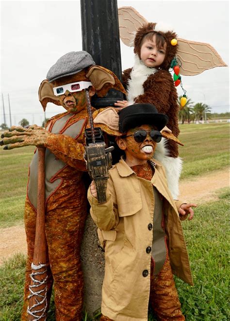 Gremlins Family Costumes | Spooky halloween costumes, Family costumes ...