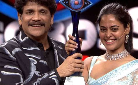 Bigg Boss Telugu Non-Stop: Bindu Madhavi lifts the Non-Stop season trophy