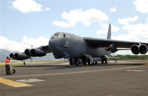 Eko Triyanggono: Boeing B-52 Stratofortress Design