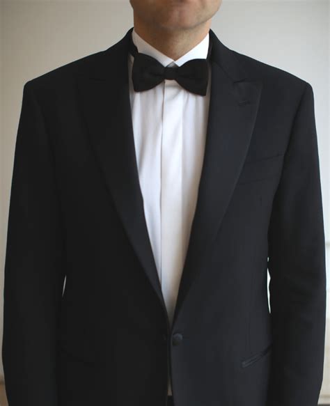 Arriba 101+ imagen tom ford 007 tuxedo - Abzlocal.mx