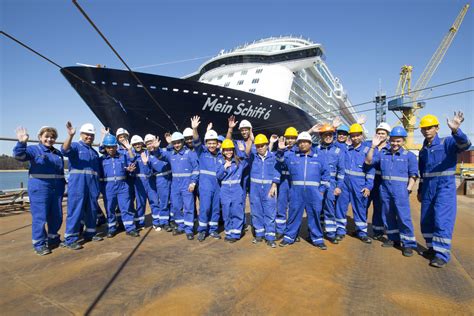 Alle Mann an Bord - Crew auf der Mein Schiff 6 kommt an - Mein Schiff Blog