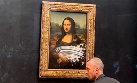 Louvre Museum Mona Lisa