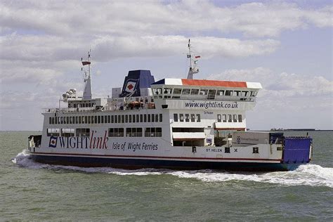 How do I take the Portsmouth to Isle of Wight ferry? | Age Times