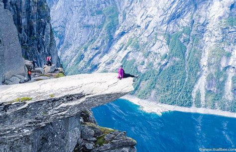 trolltunga hike guide, camping trolltunga, trolltunga parking ...